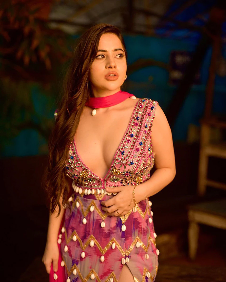 Images Of Indian Actress Uorfi Javed,