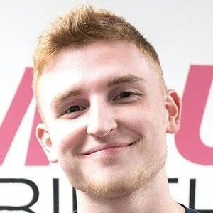 INFINITE Birthday Instagram Photo Todays Famous YouTuber Star INFINITE Birthday